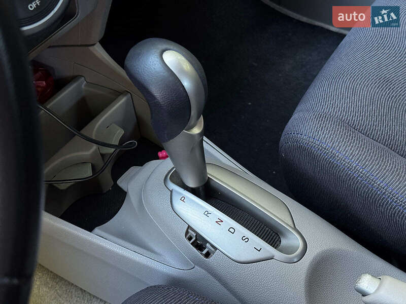 Хэтчбек Honda Insight 2009 в Киеве фото 22 Хэтчбек Honda Insight 2009 в Киеве