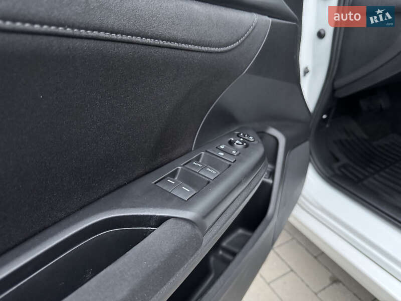 Седан Honda Insight 2020 в Киеве