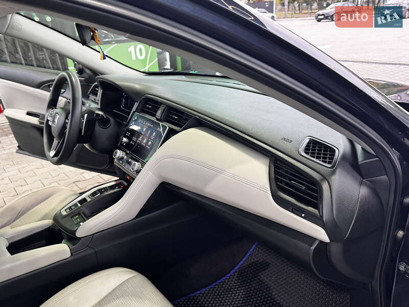 Седан Honda Insight 2019 в Одессе