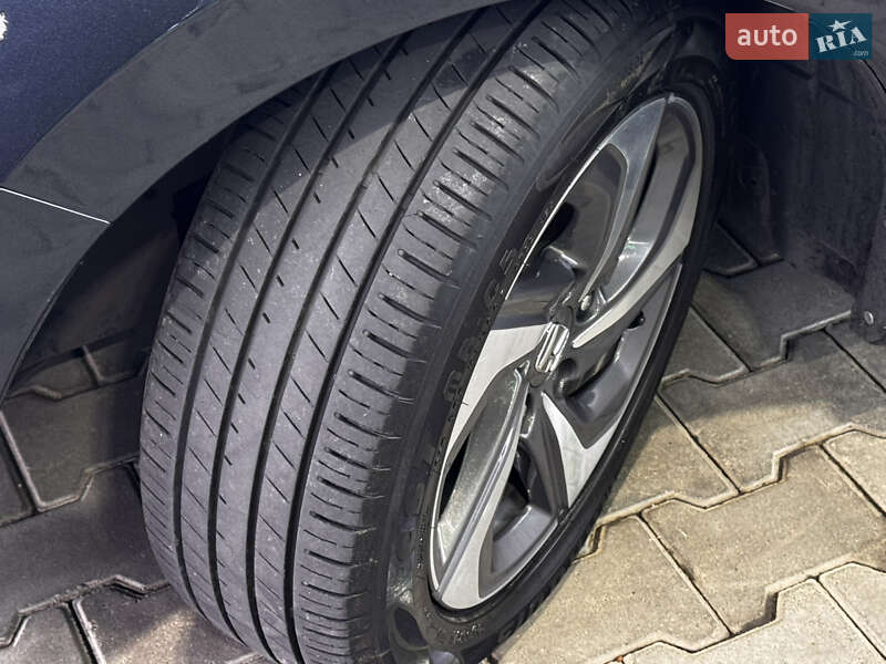 Седан Honda Insight 2019 в Одессе