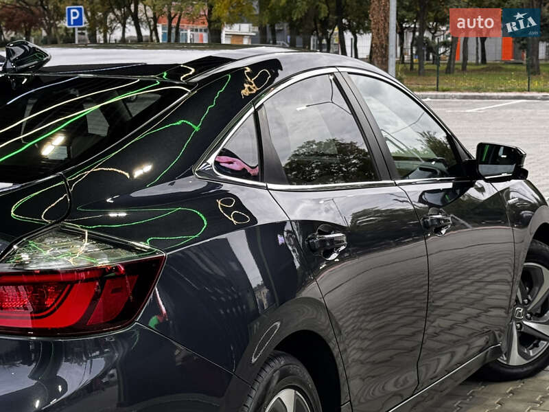 Седан Honda Insight 2019 в Одессе