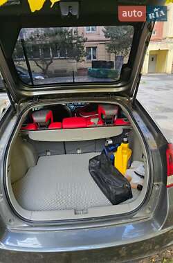 Хэтчбек Honda Insight 2012 в 