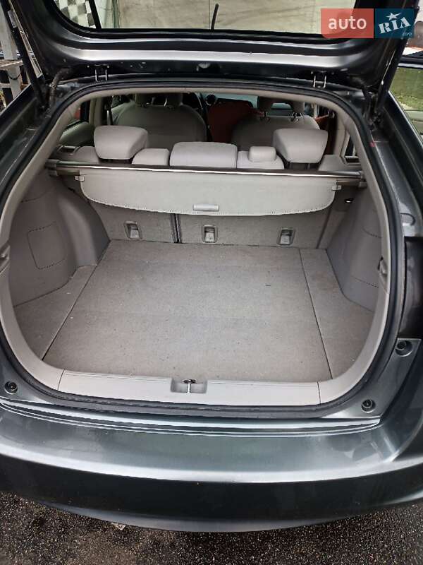 Хэтчбек Honda Insight 2014 в Киеве