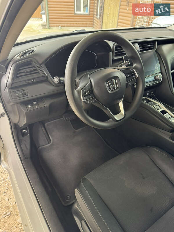 Седан Honda Insight 2020 в Чернівцях