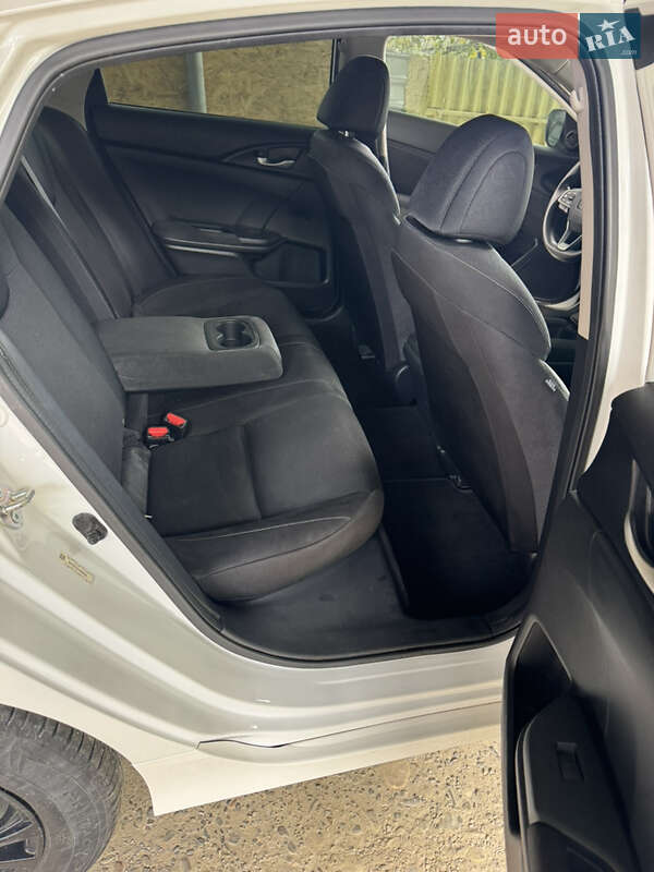Седан Honda Insight 2020 в Чернівцях