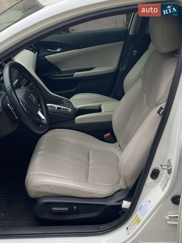 Седан Honda Insight 2018 в Києві