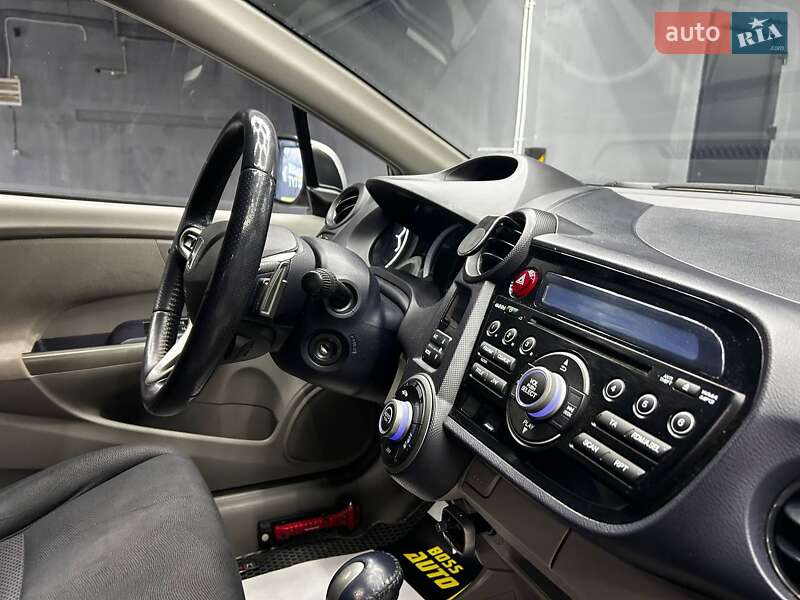 Хетчбек Honda Insight 2010 в Чернівцях фото 22 Хетчбек Honda Insight 2010 в Чернівцях