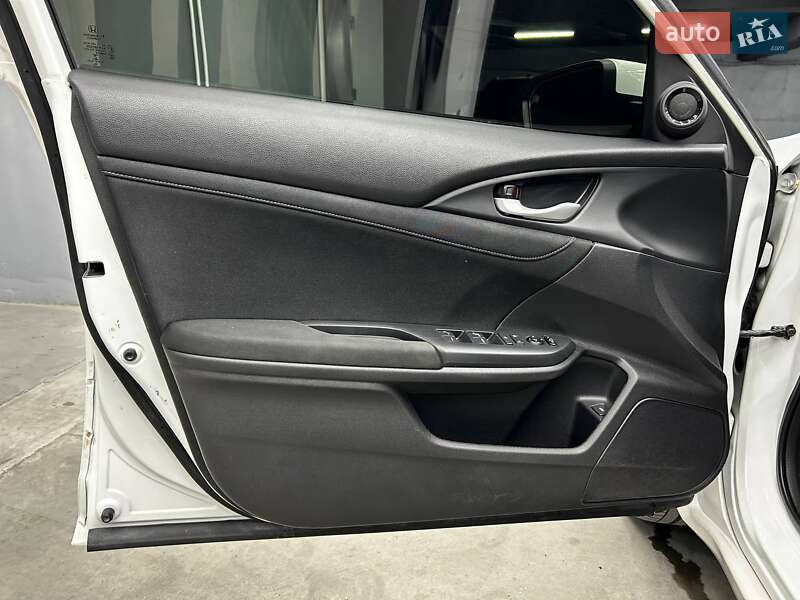 Седан Honda Insight 2020 в Чернівцях