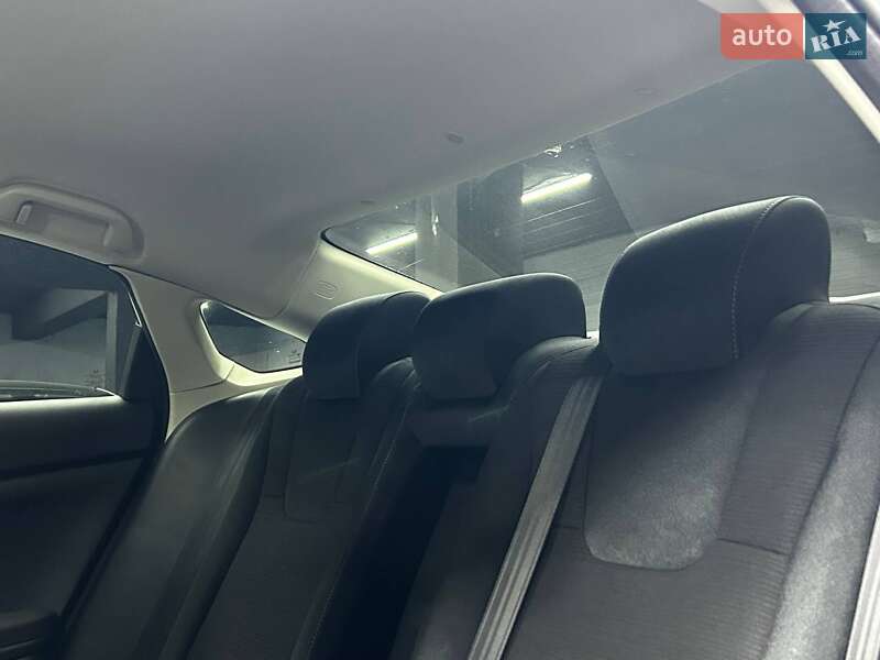 Седан Honda Insight 2020 в Чернівцях