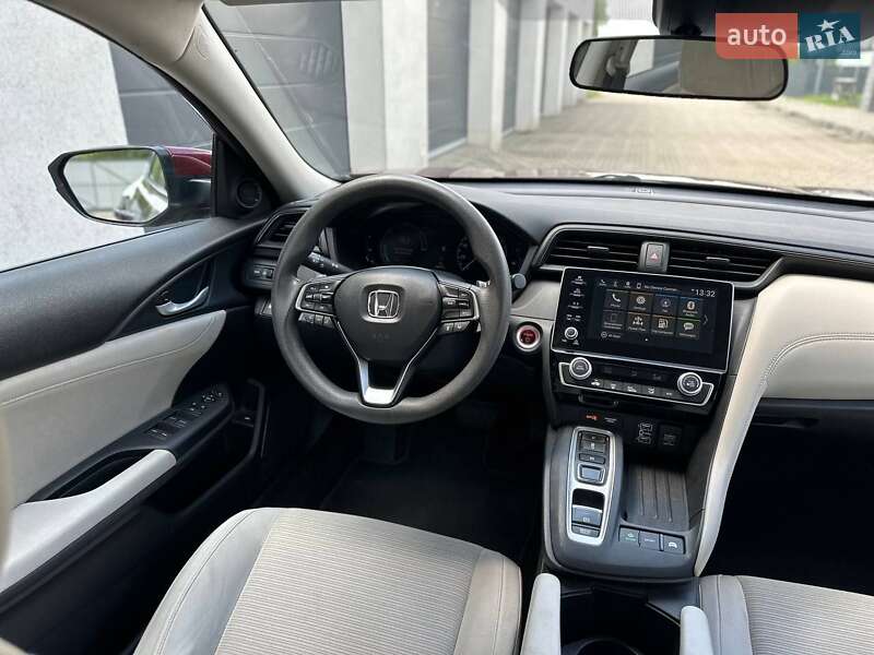 Седан Honda Insight 2018 в Луцке