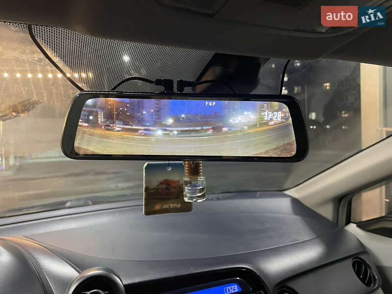 Хэтчбек Honda Insight 2010 в Днепре фото 21 Хэтчбек Honda Insight 2010 в Днепре