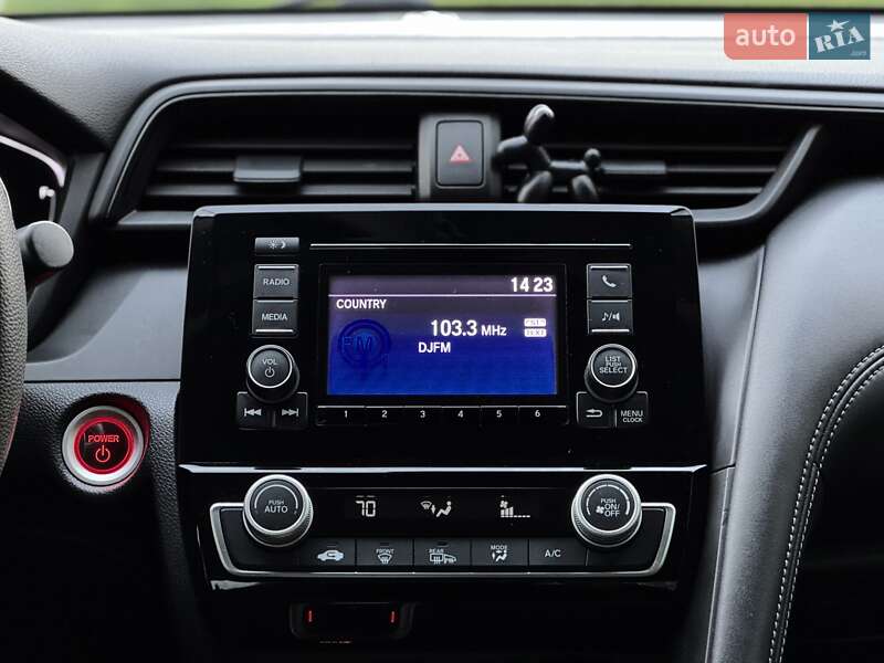 Седан Honda Insight 2018 в Дніпрі