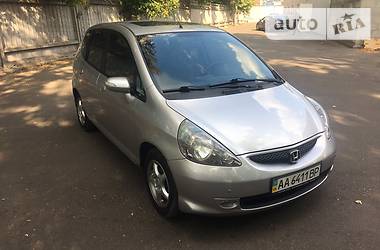 Хэтчбек Honda Jazz 2006 в Киеве