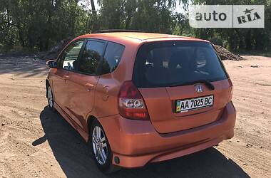 Хэтчбек Honda Jazz 2006 в Киеве