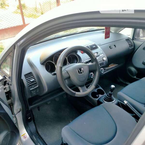 Хэтчбек Honda Jazz 2004 в Гнивани