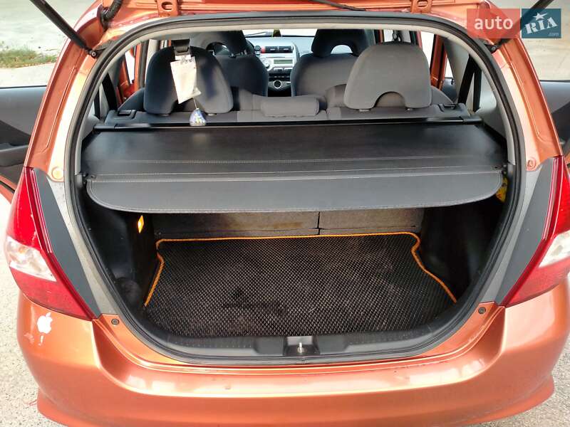 Хэтчбек Honda Jazz 2006 в Желтых Водах