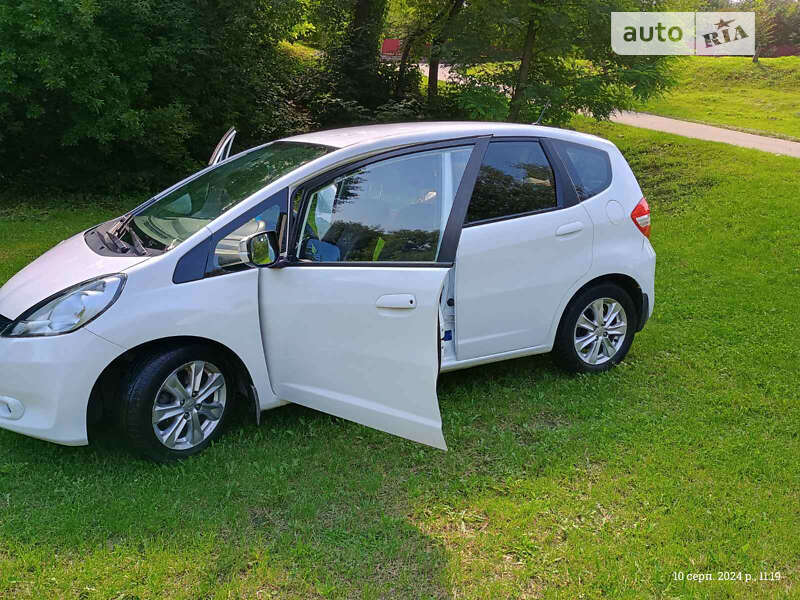 Хэтчбек Honda Jazz 2012 в Ровно фото 6 Хэтчбек Honda Jazz 2012 в Ровно