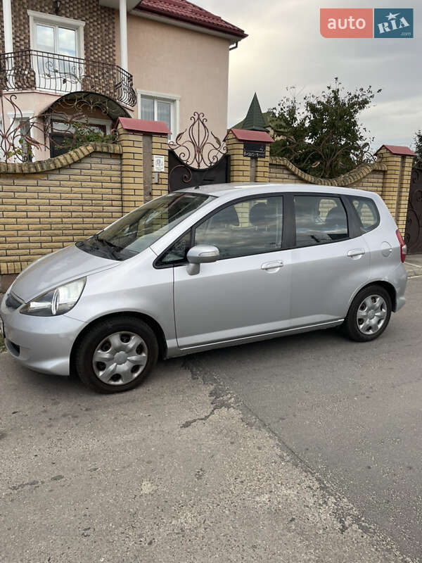 Хэтчбек Honda Jazz 2006 в Львове