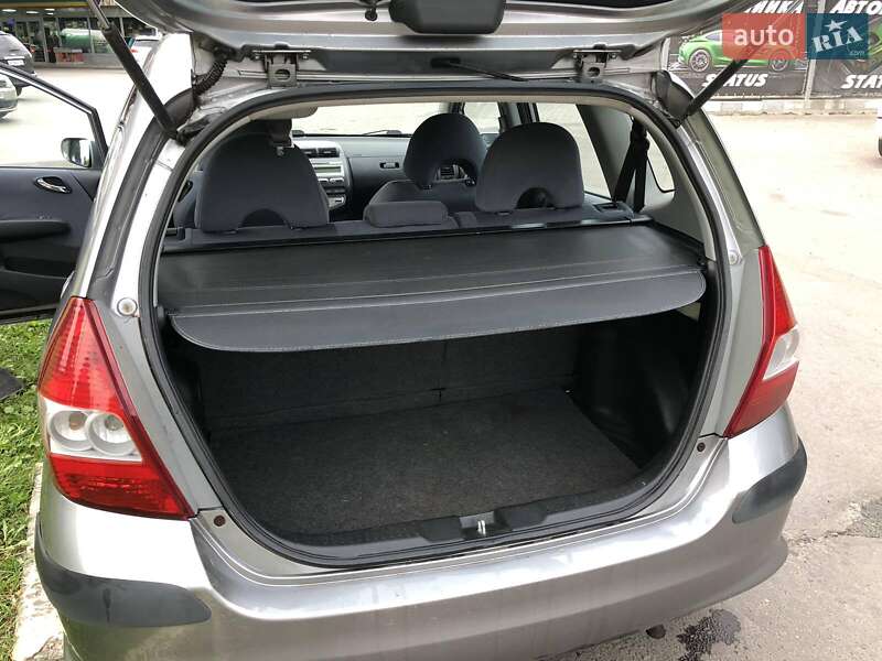 Хэтчбек Honda Jazz 2005 в Луцке