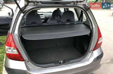 Хэтчбек Honda Jazz 2005 в 