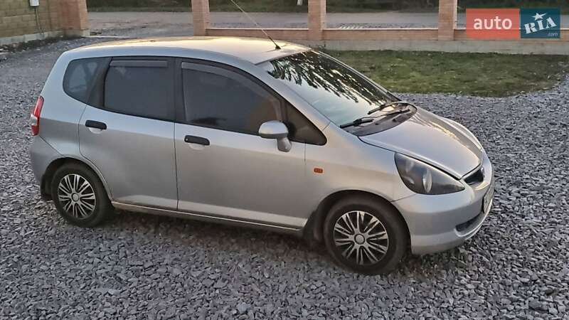 Хэтчбек Honda Jazz 2002 в 