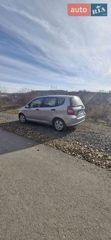 Хетчбек Honda Jazz 2002 в Ужгороді