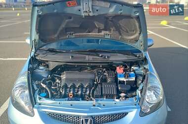 Хетчбек Honda Jazz 2005 в 