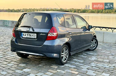 Хетчбек Honda Jazz 2007 в 