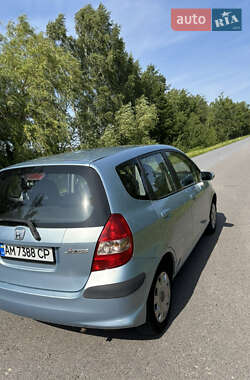 Хэтчбек Honda Jazz 2005 в 