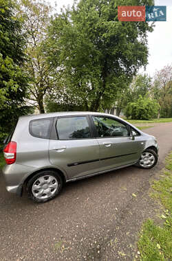 Хэтчбек Honda Jazz 2004 в 