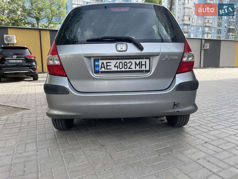 Хэтчбек Honda Jazz 2006 в Новомосковске