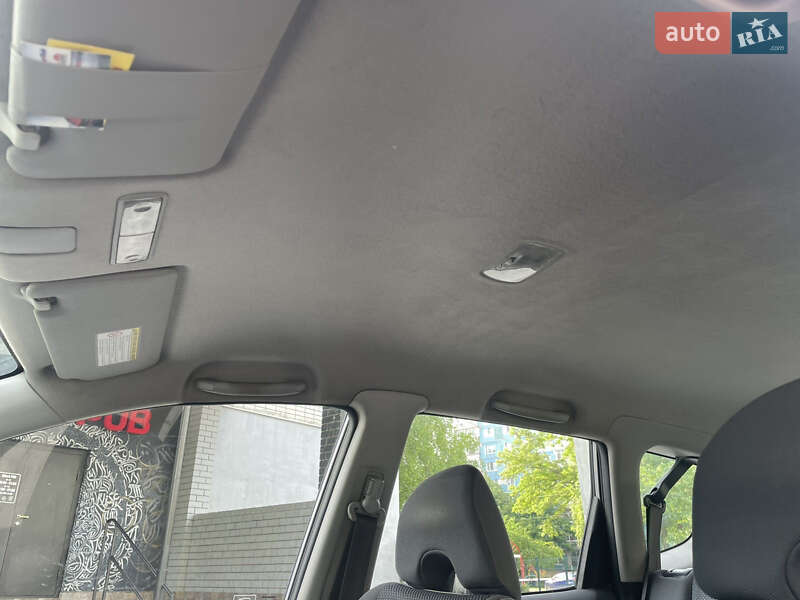 Хэтчбек Honda Jazz 2006 в Новомосковске