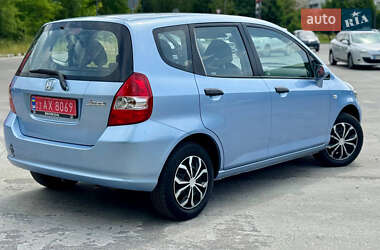 Хэтчбек Honda Jazz 2005 в 