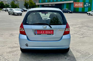 Хэтчбек Honda Jazz 2005 в 