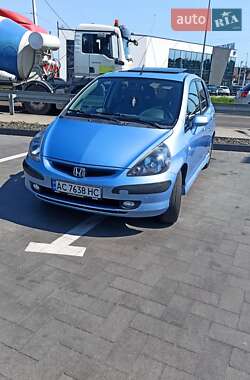 Хэтчбек Honda Jazz 2004 в 