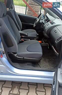 Хэтчбек Honda Jazz 2004 в 