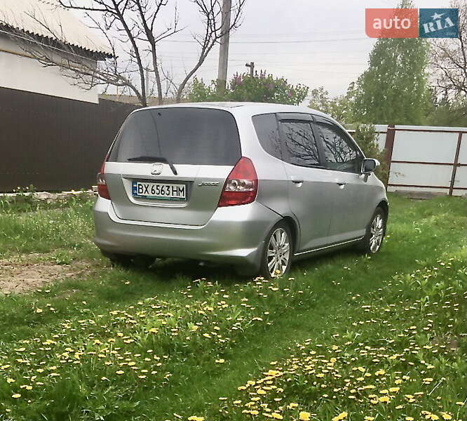 Хэтчбек Honda Jazz 2006 в 