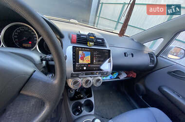Хэтчбек Honda Jazz 2006 в 
