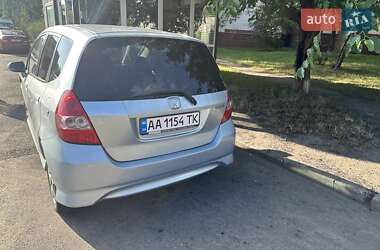 Хэтчбек Honda Jazz 2006 в 