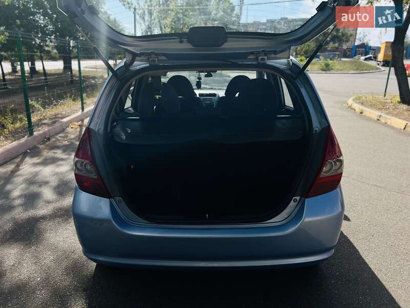 Хэтчбек Honda Jazz 2004 в Кривом Роге