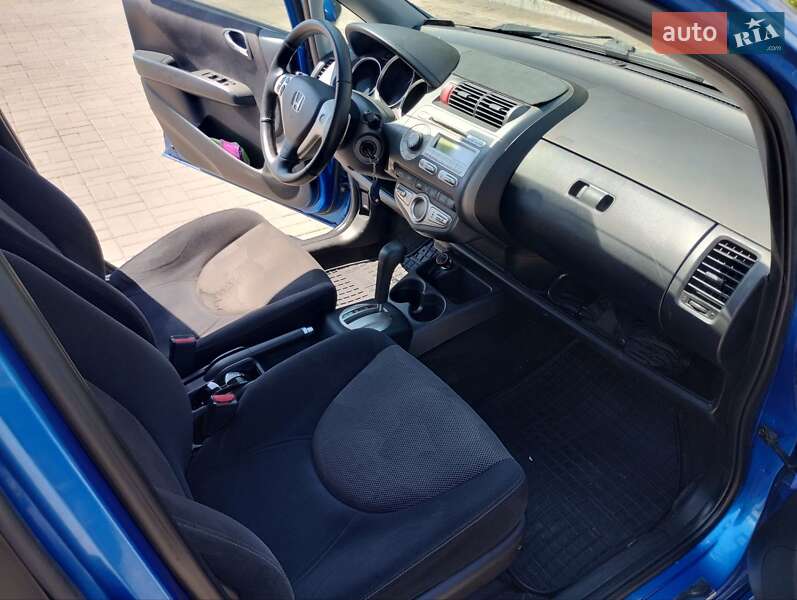 Хэтчбек Honda Jazz 2006 в Днепре