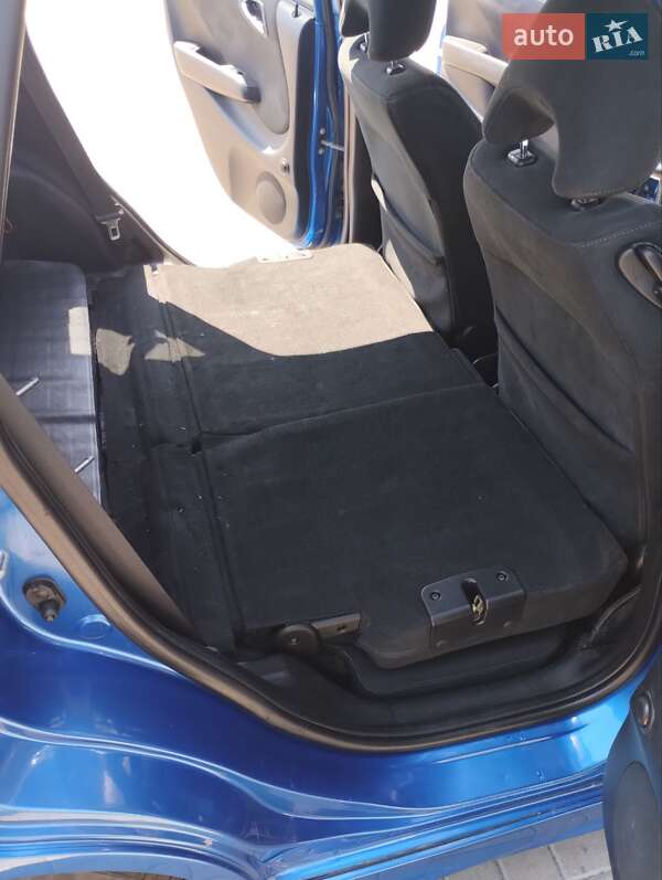 Хэтчбек Honda Jazz 2006 в Днепре