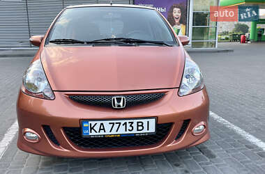 Хэтчбек Honda Jazz 2006 в 