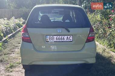 Хэтчбек Honda Jazz 2006 в  фото 9 Хэтчбек Honda Jazz 2006 в
