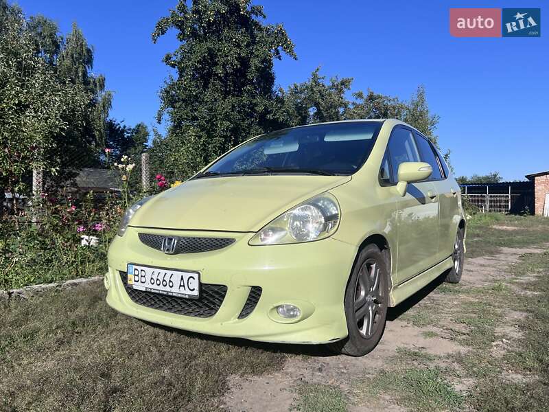 Хэтчбек Honda Jazz 2006 в Пирятине