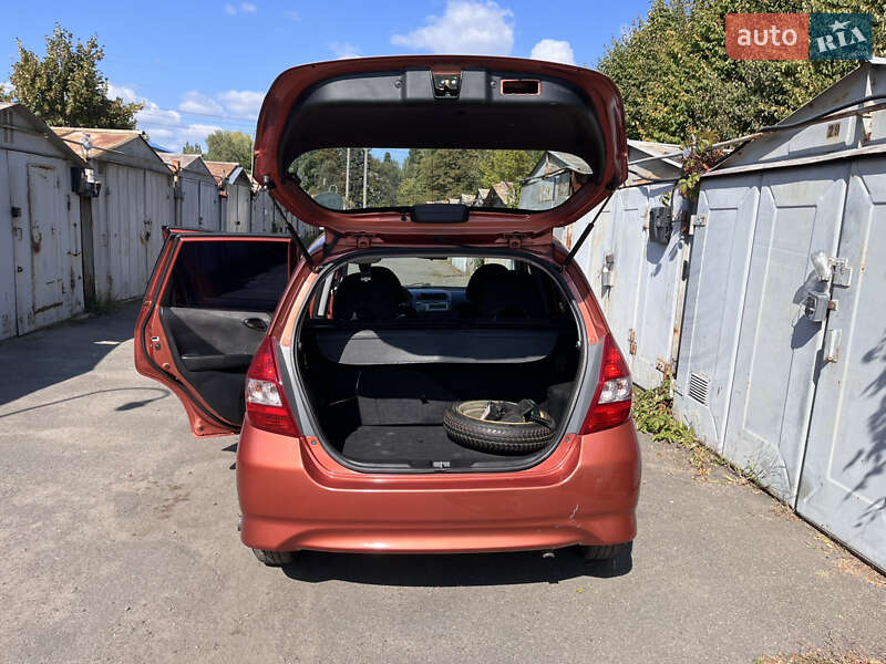 Хэтчбек Honda Jazz 2006 в Киеве