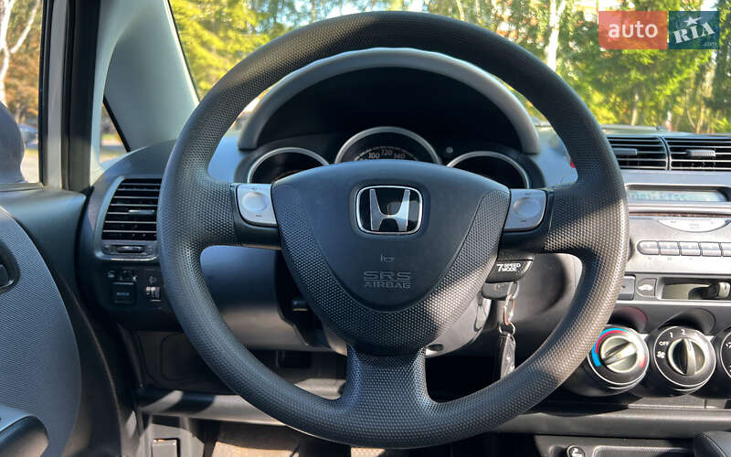 Хэтчбек Honda Jazz 2002 в Львове