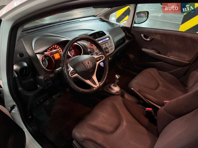Хетчбек Honda Jazz 2010 в Дніпрі