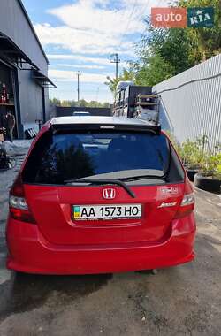Хетчбек Honda Jazz 2006 в 