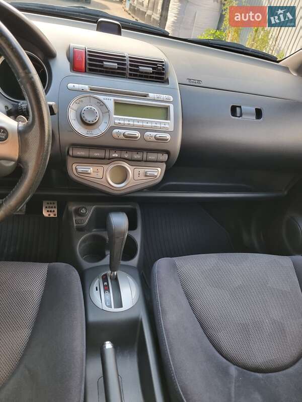 Хэтчбек Honda Jazz 2006 в Киеве фото 17 Хэтчбек Honda Jazz 2006 в Киеве
